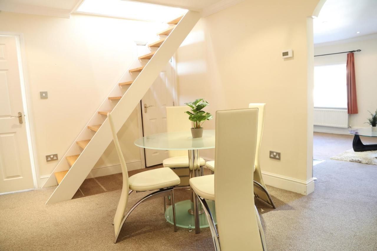 Letting Serviced Apartments - Guards View, ווינדזור מראה חיצוני תמונה